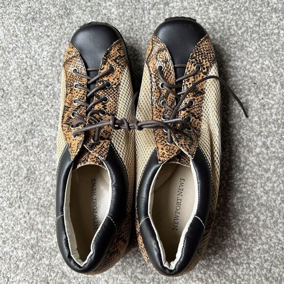 Newport News Other - Newport News Mens Dress Shoes Sz 11 Snake Pattern Brown Tan Patent Leather‎